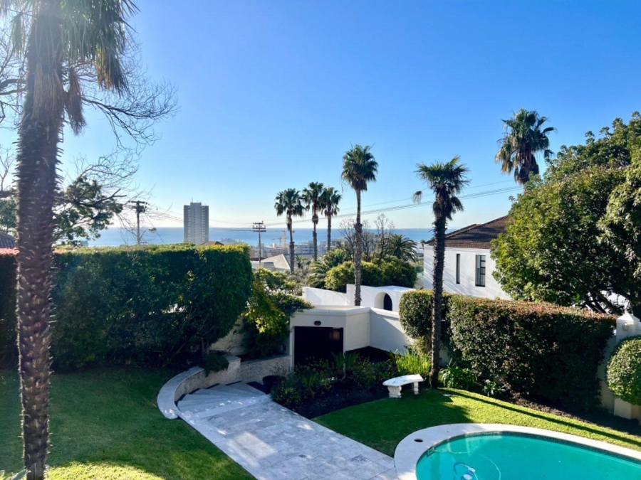 To Let 4 Bedroom Property for Rent in Fresnaye Western Cape